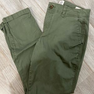 GAP Girlfriend Khaki | military green | size 4